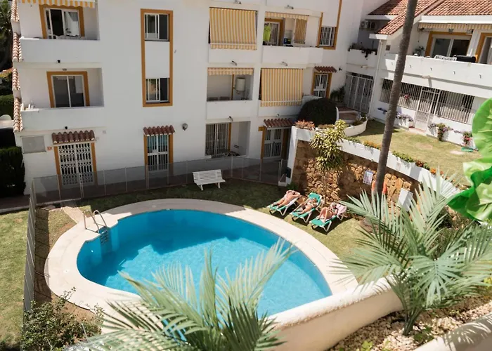Penthouse 5 Min From The With Balcony And Pool Access Lejlighed Marbella